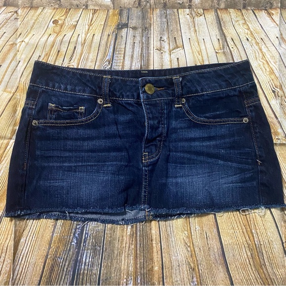 American Eagle Dark Wash Button Fly Cut Off Mini Skirt - Picture 1 of 5